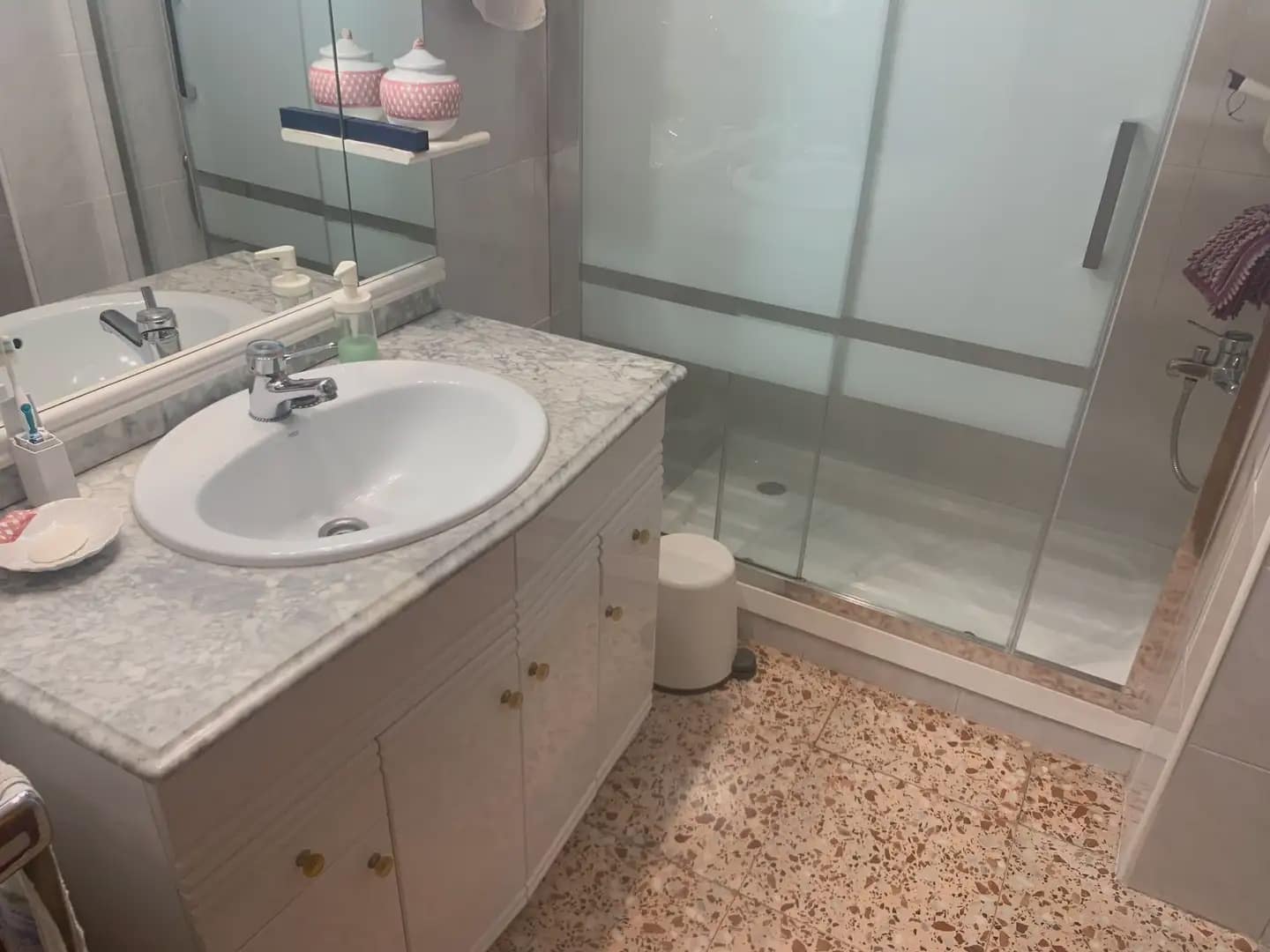 4 bedroom Townhouse for sale in Villena with garage - € 99,900 (Ref: 9773480)