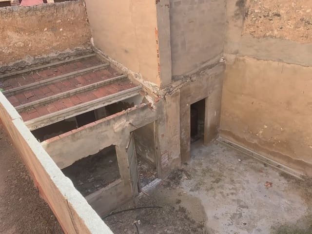 6 sypialnia Dom na sprzedaż w Villena - 45 000 € (Ref: 9773484)