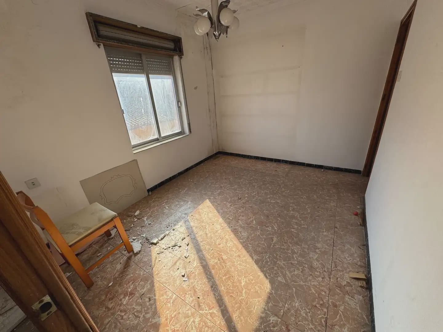 4 quarto Casa em Banda para venda em Villena - 65 000 € (Ref: 9773486)