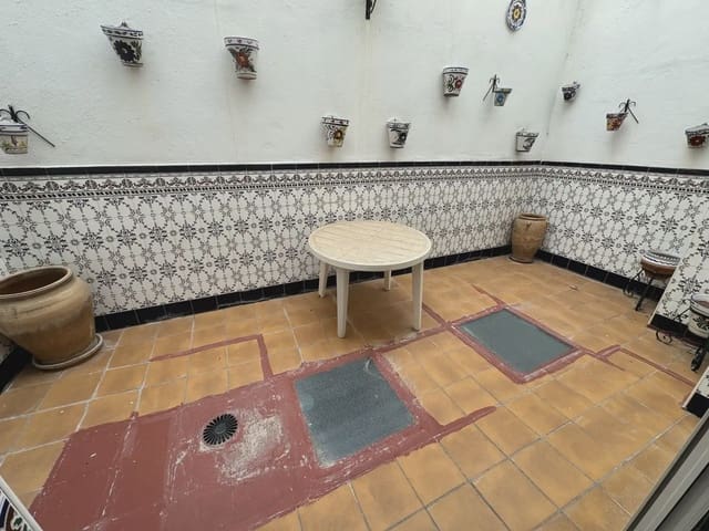 Casa de 6 habitaciones en Villena en venta - 325.000 € (Ref: 9773487)