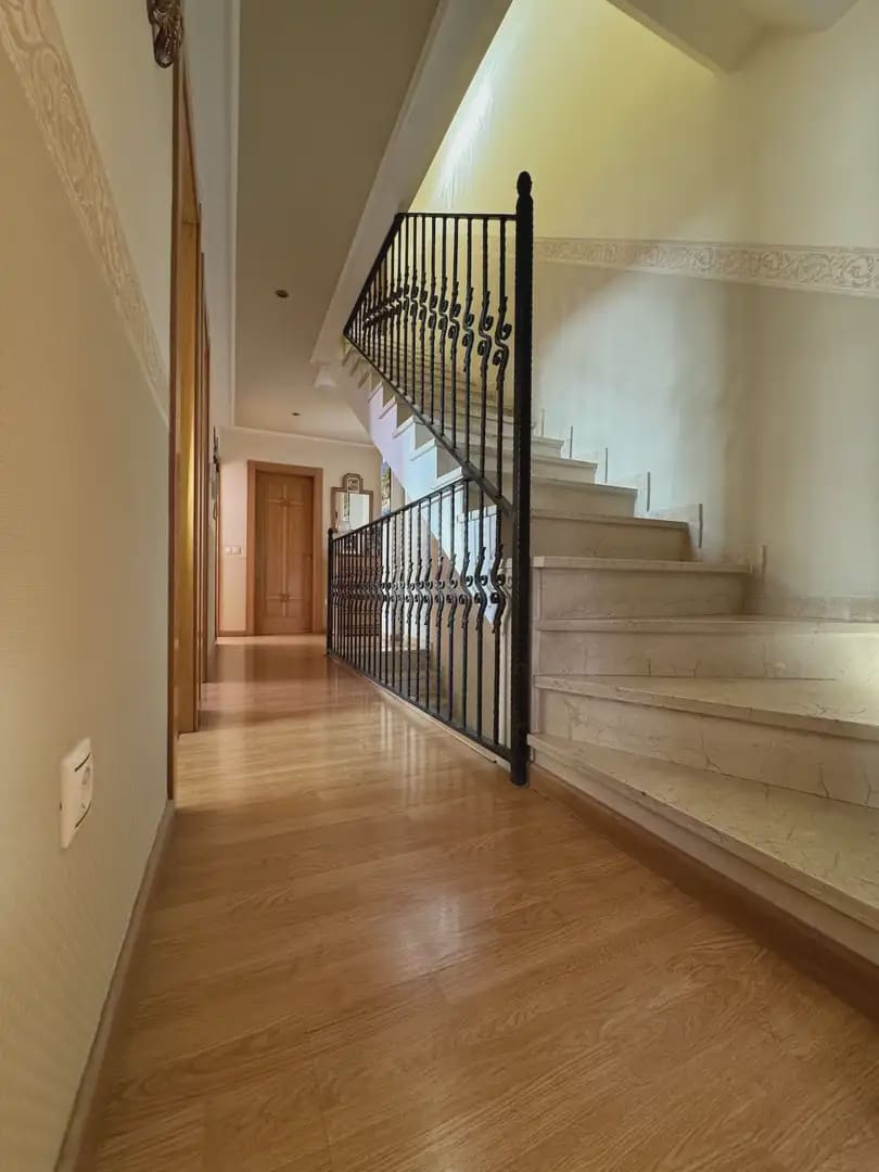 3 bedroom Semi-detached Villa for sale in Villena with pool garage - € 360,000 (Ref: 9773488)