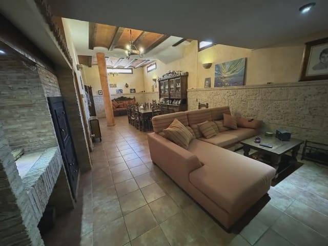 3 bedroom Semi-detached Villa for sale in Villena with pool garage - € 360,000 (Ref: 9773488)