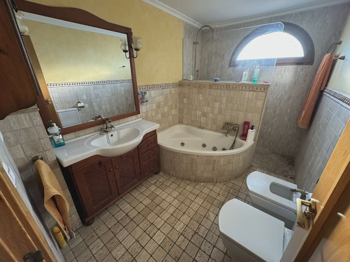 3 bedroom Semi-detached Villa for sale in Villena with pool garage - € 360,000 (Ref: 9773488)