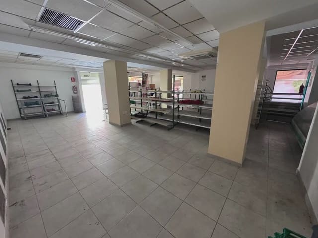 Kaupallinen myytävänä paikassa Villena - 71 000 € (Ref: 9773489)