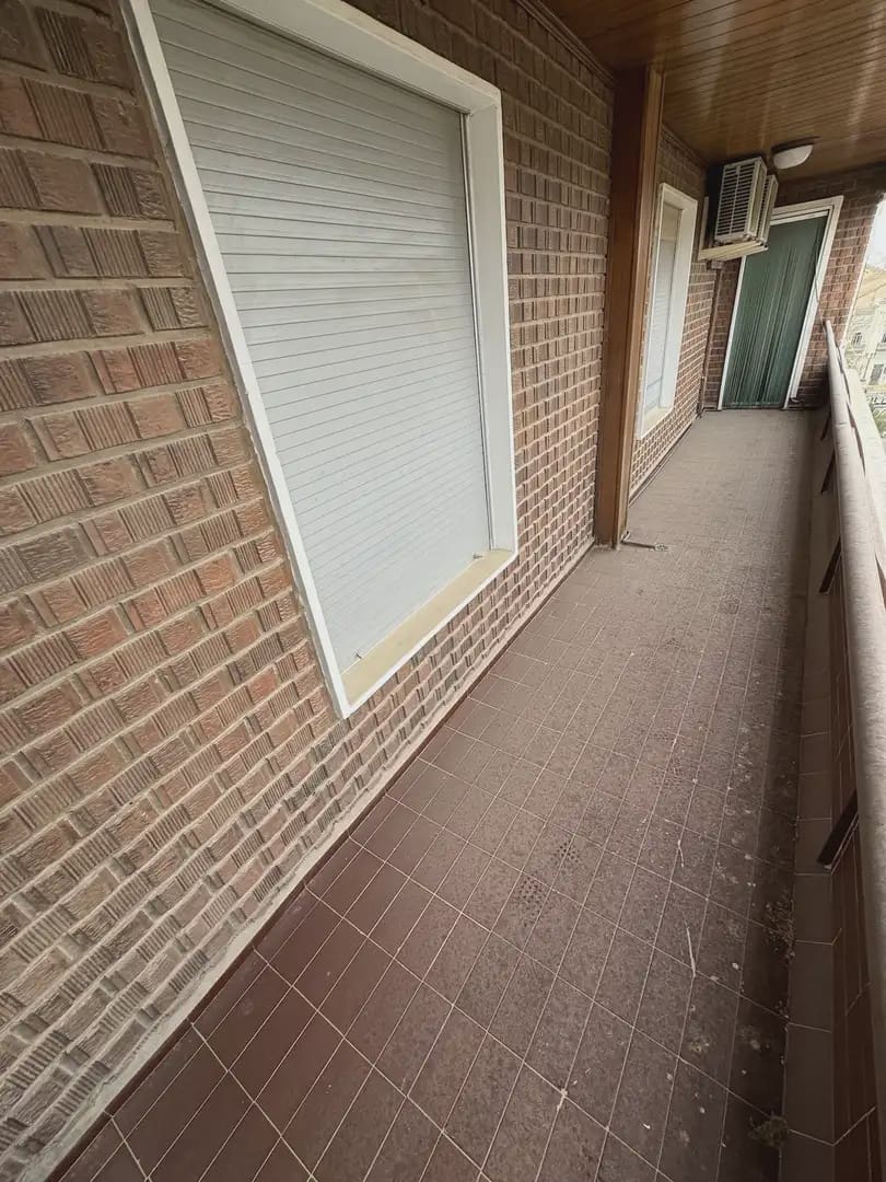 5 bedroom Flat for sale in Villena - € 300,000 (Ref: 9773492)