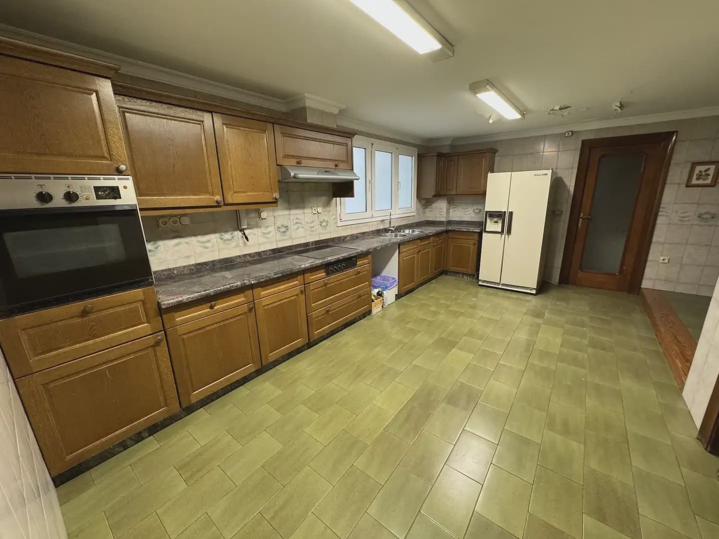 5 bedroom Flat for sale in Villena - € 300,000 (Ref: 9773492)