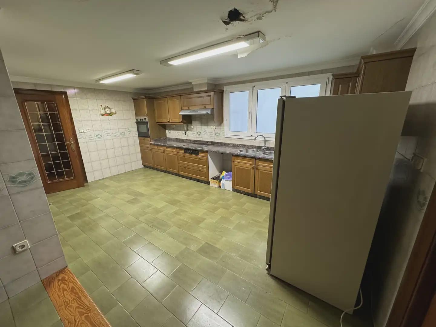 5 bedroom Flat for sale in Villena - € 300,000 (Ref: 9773492)