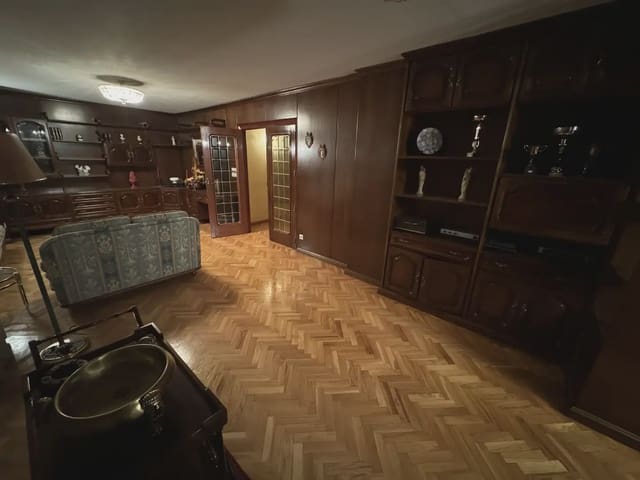 5 sovrum Lägenhet till salu i Villena - 300 000 € (Ref: 9773492)