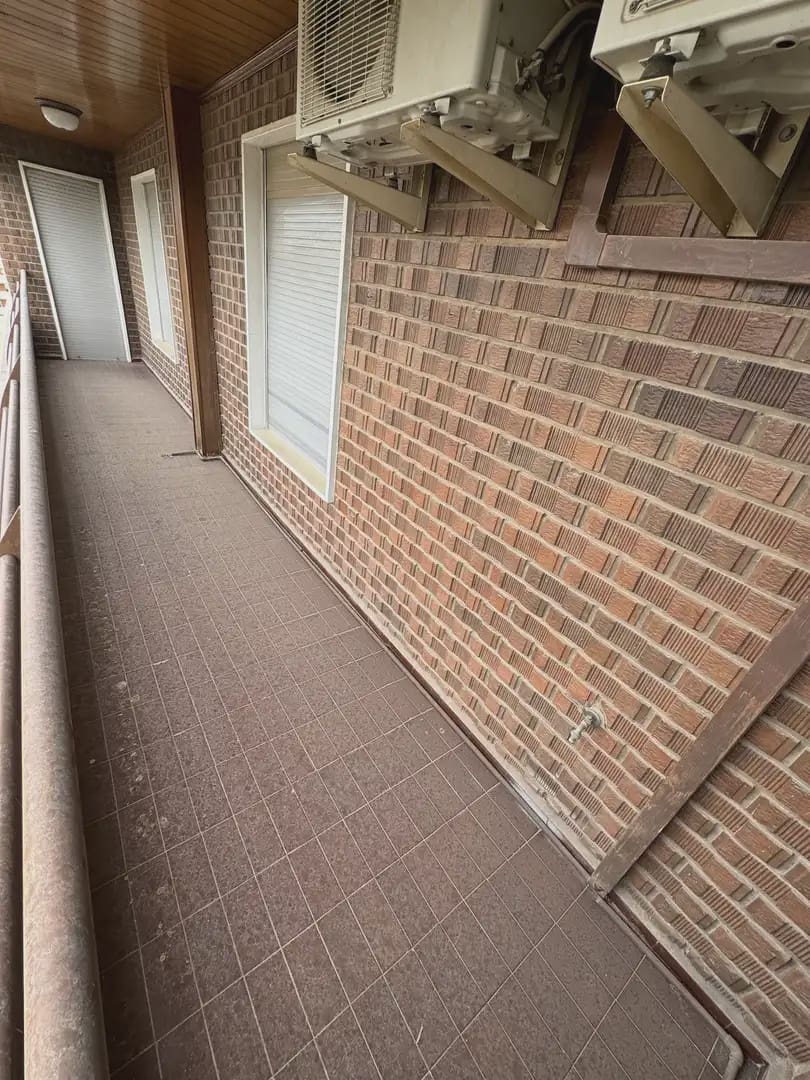 5 bedroom Flat for sale in Villena - € 300,000 (Ref: 9773492)