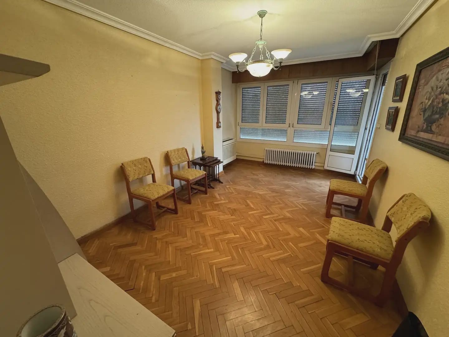 5 bedroom Flat for sale in Villena - € 300,000 (Ref: 9773492)