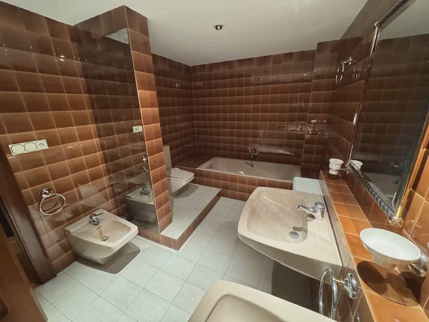 5 bedroom Flat for sale in Villena - € 300,000 (Ref: 9773492)