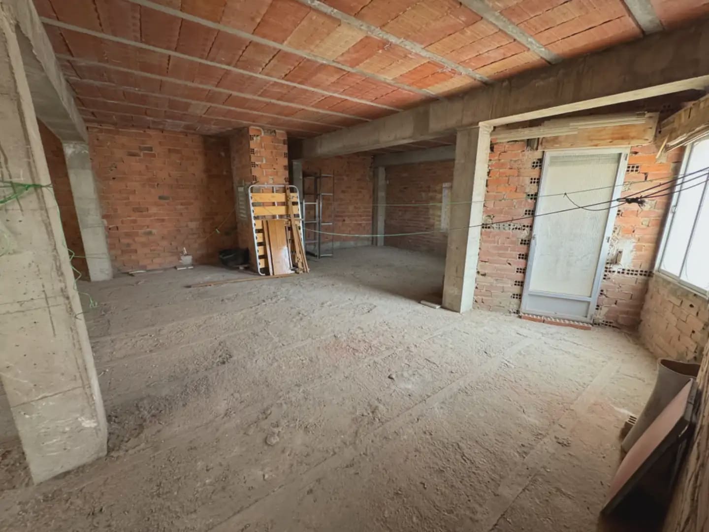 4 soveværelse Byhus til salg i Villena med garage - € 200.000 (Ref: 9773496)