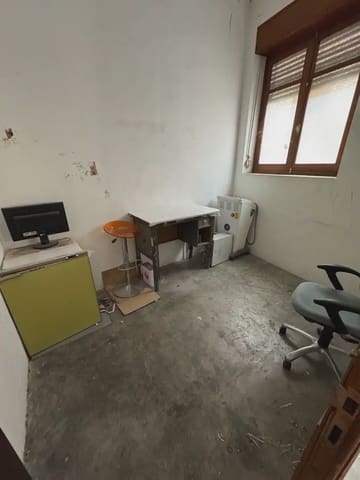 Kaupallinen myytävänä paikassa Villena - 180 000 € (Ref: 9773498)