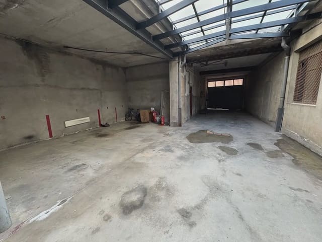 Kaupallinen myytävänä paikassa Villena - 180 000 € (Ref: 9773498)