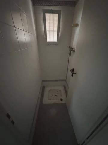 Kaupallinen myytävänä paikassa Villena - 300 000 € (Ref: 9773499)