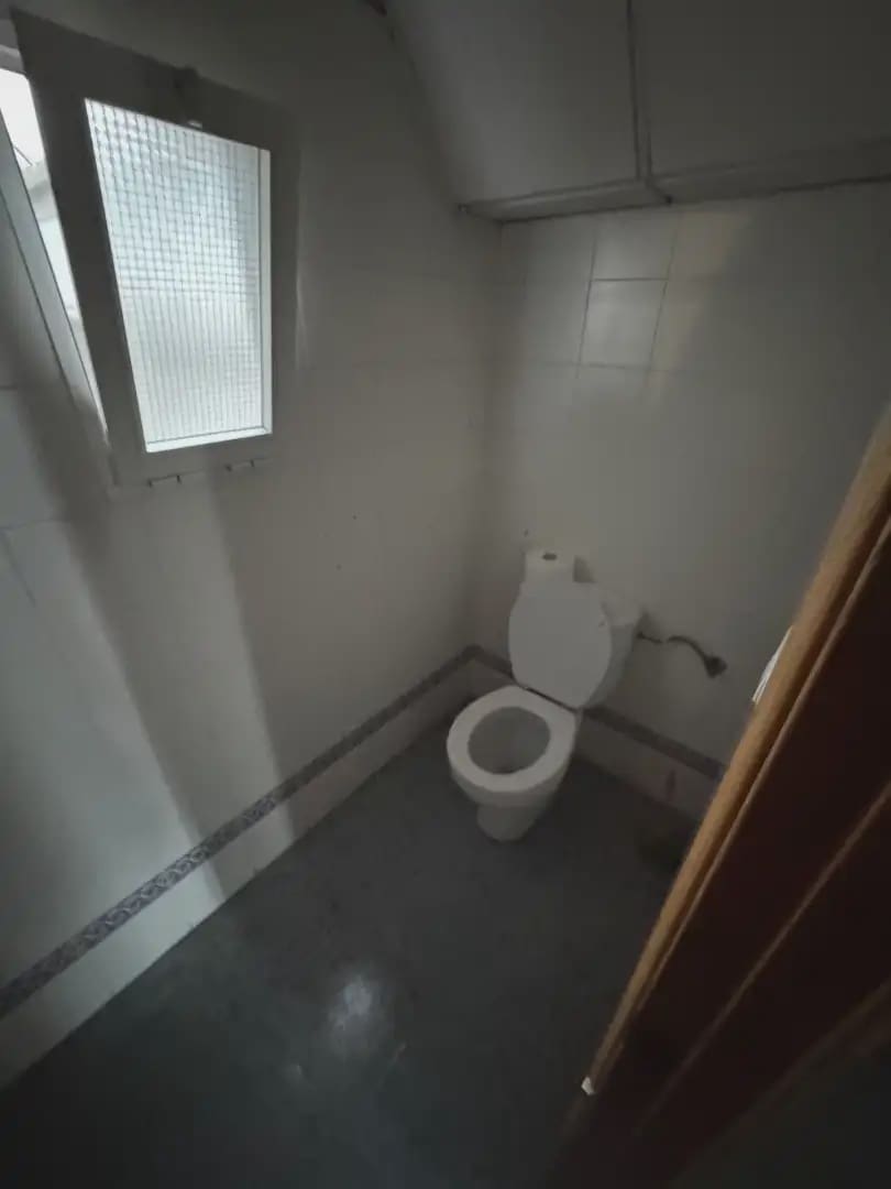 Kaupallinen myytävänä paikassa Villena - 300 000 € (Ref: 9773499)