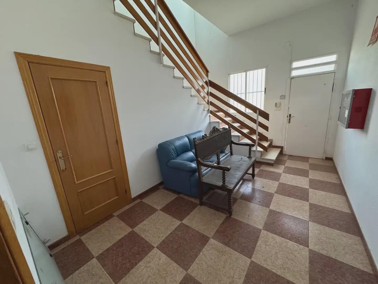 Kaupallinen myytävänä paikassa Villena - 300 000 € (Ref: 9773499)