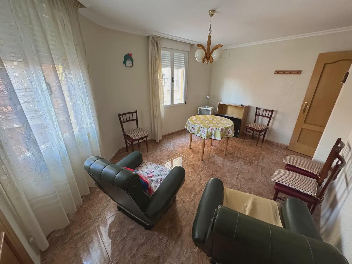 4 slaapkamer Flat te koop in Caudete - € 75.000 (Ref: 9773502)