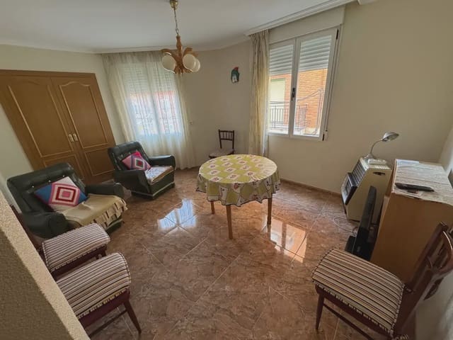 4 slaapkamer Flat te koop in Caudete - € 75.000 (Ref: 9773502)