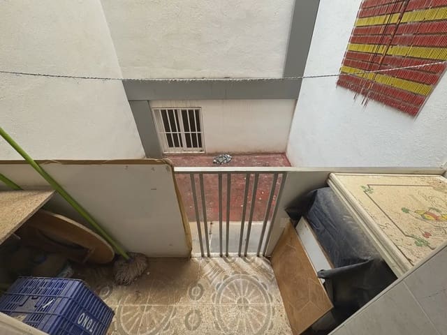 4 slaapkamer Flat te koop in Caudete - € 75.000 (Ref: 9773502)