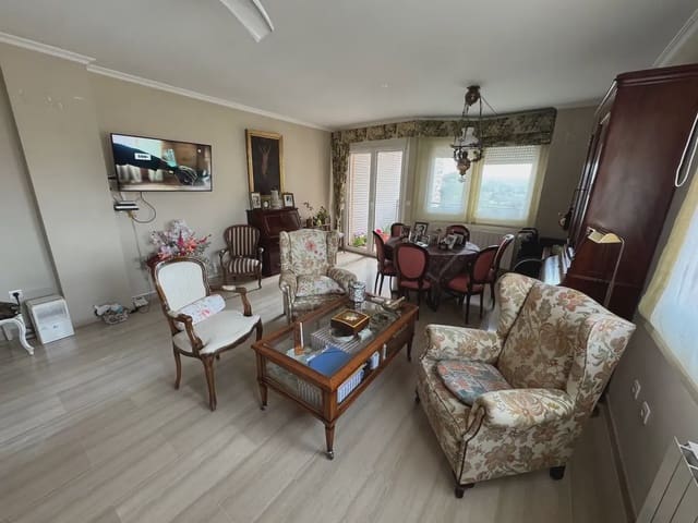 4 bedroom Flat for rent in Villena with garage - € 840 (Ref: 9773503)