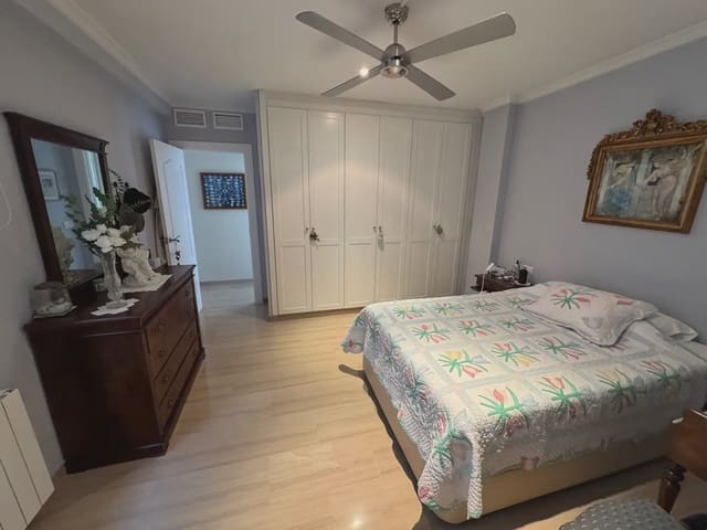 4 bedroom Flat for rent in Villena with garage - € 840 (Ref: 9773503)