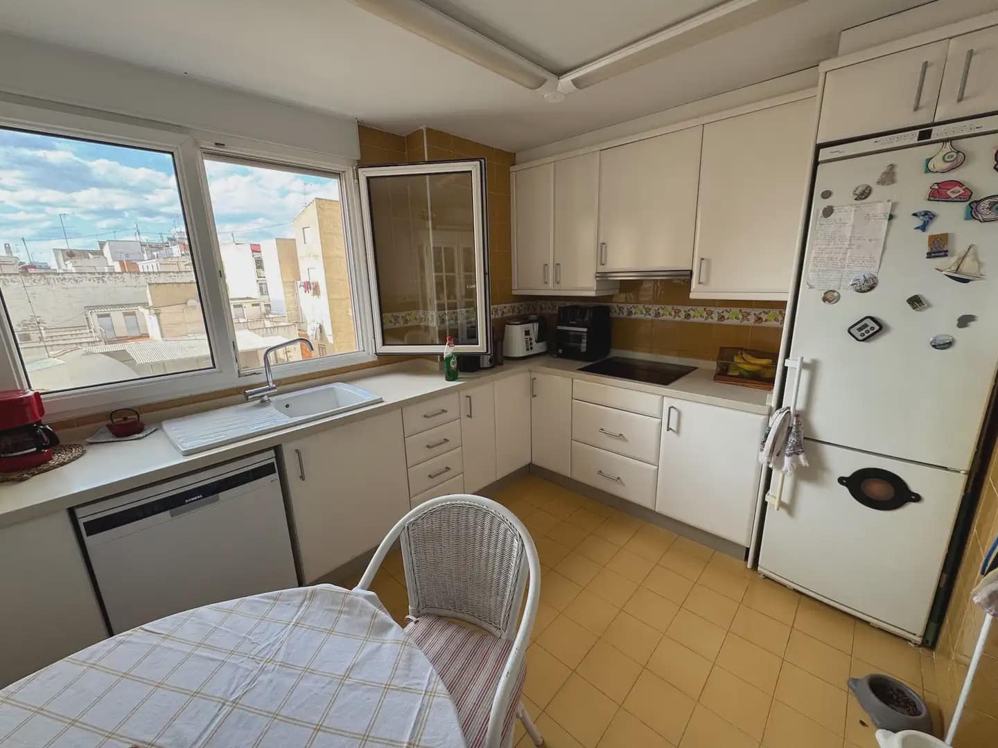 4 bedroom Flat for rent in Villena with garage - € 840 (Ref: 9773503)
