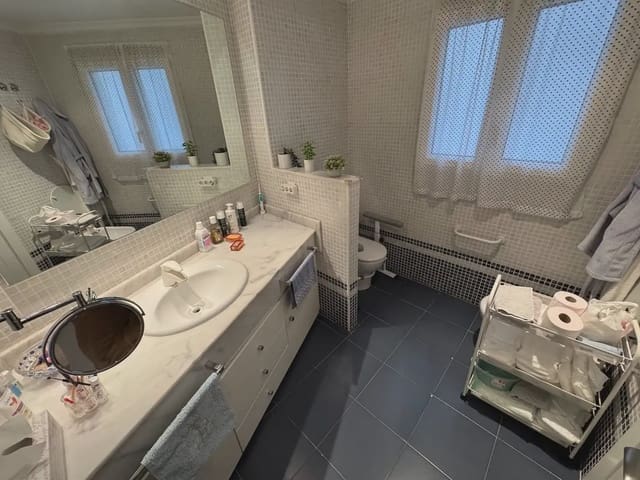 4 bedroom Flat for rent in Villena with garage - € 840 (Ref: 9773503)