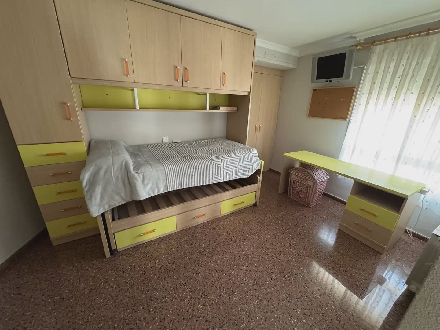 4 soveværelse Byhus til salg i Villena med garage - € 197.000 (Ref: 9773505)