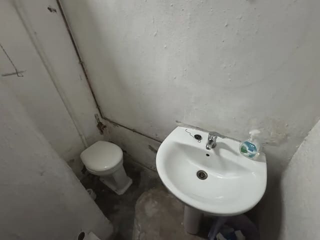 Kaupallinen myytävänä paikassa Villena - 100 000 € (Ref: 9773506)