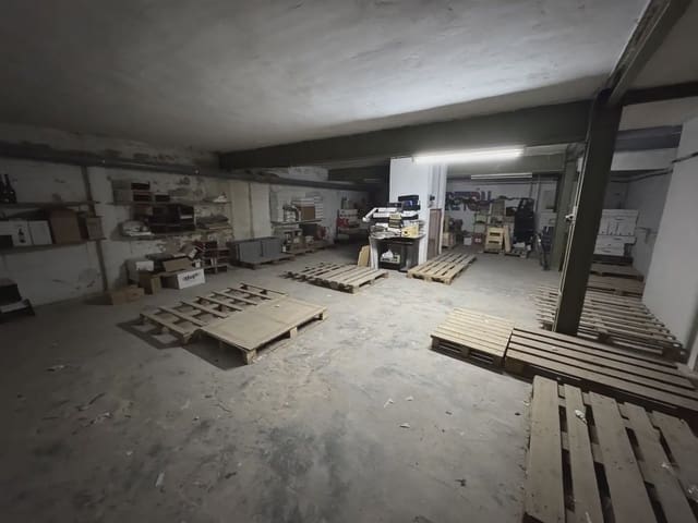 Kaupallinen myytävänä paikassa Villena - 100 000 € (Ref: 9773506)