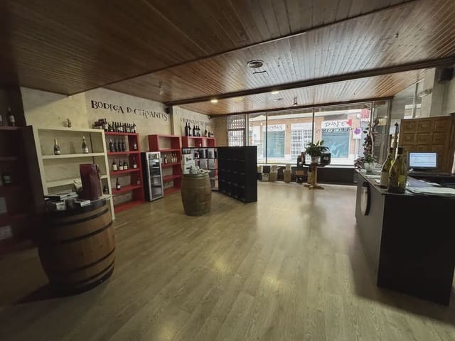 Kaupallinen myytävänä paikassa Villena - 100 000 € (Ref: 9773506)