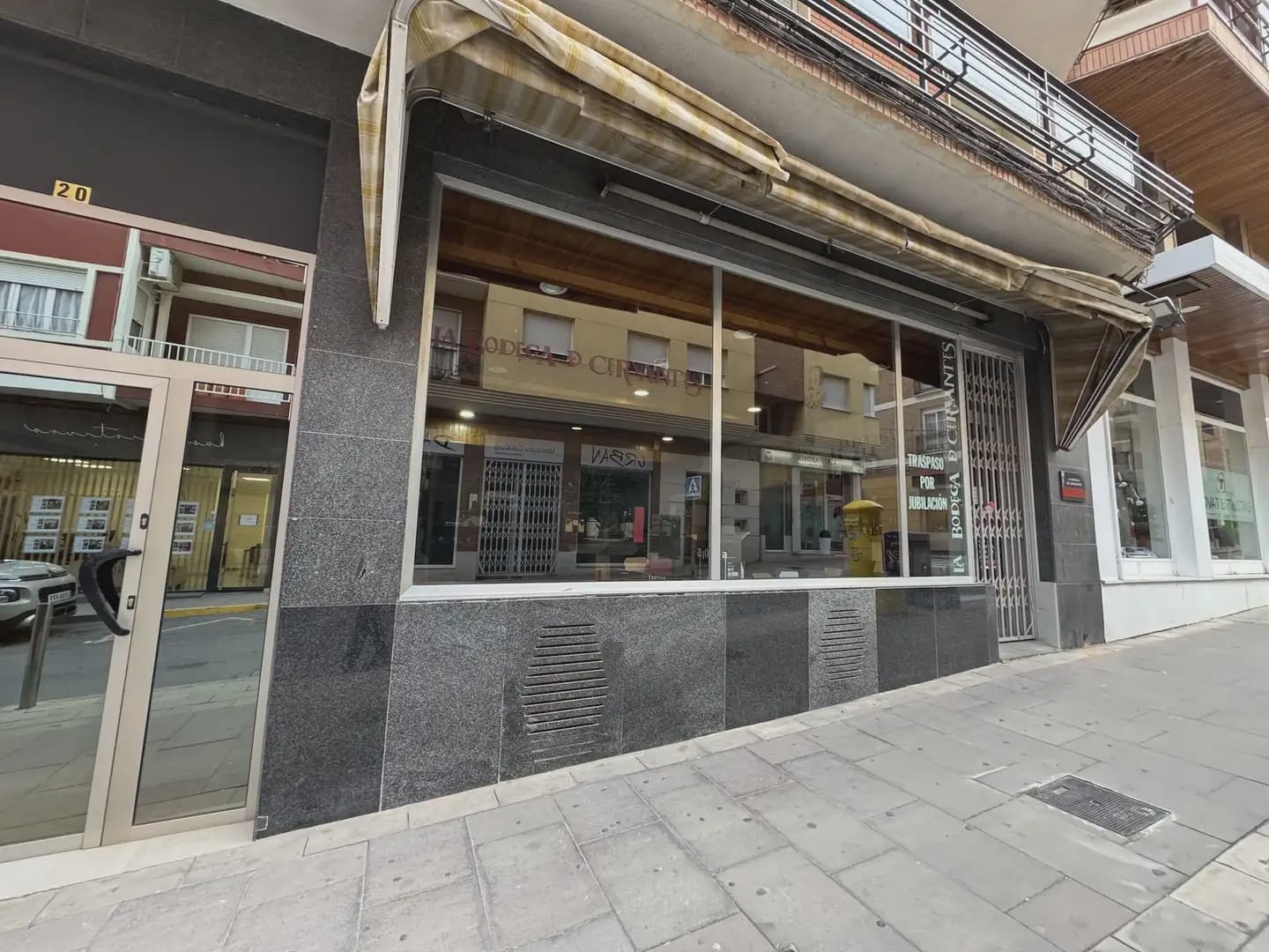 Kaupallinen myytävänä paikassa Villena - 100 000 € (Ref: 9773506)