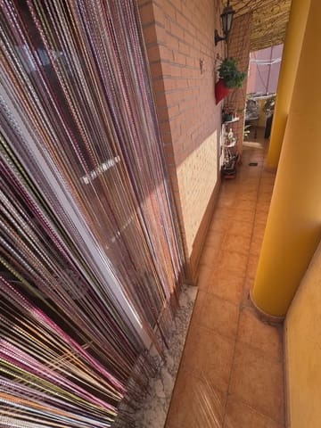 3 soveværelse Byhus til salg i Villena med garage - € 230.000 (Ref: 9773511)