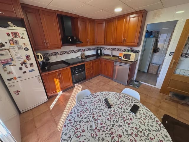 3 soveværelse Byhus til salg i Villena med garage - € 230.000 (Ref: 9773511)