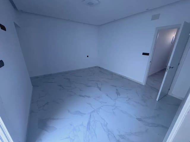 Casa de 3 habitaciones en Villena en venta - 140.000 € (Ref: 9773513)