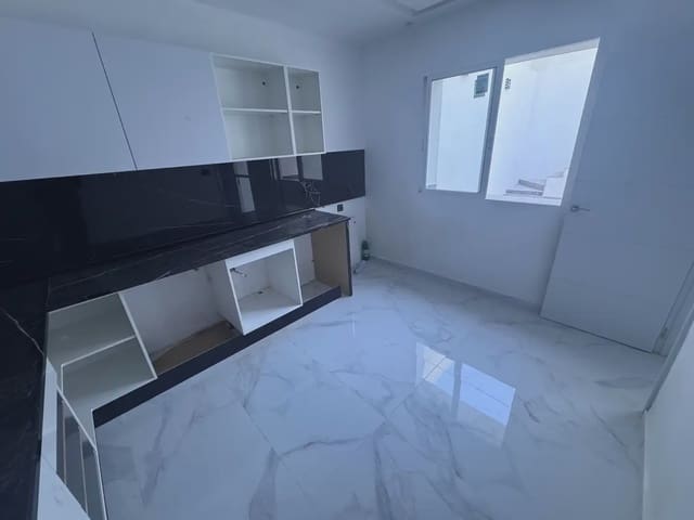 Casa de 3 habitaciones en Villena en venta - 140.000 € (Ref: 9773513)