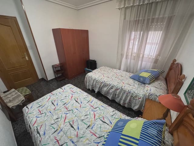 3 quarto Apartamento para venda em Villena - 89 000 € (Ref: 9773514)