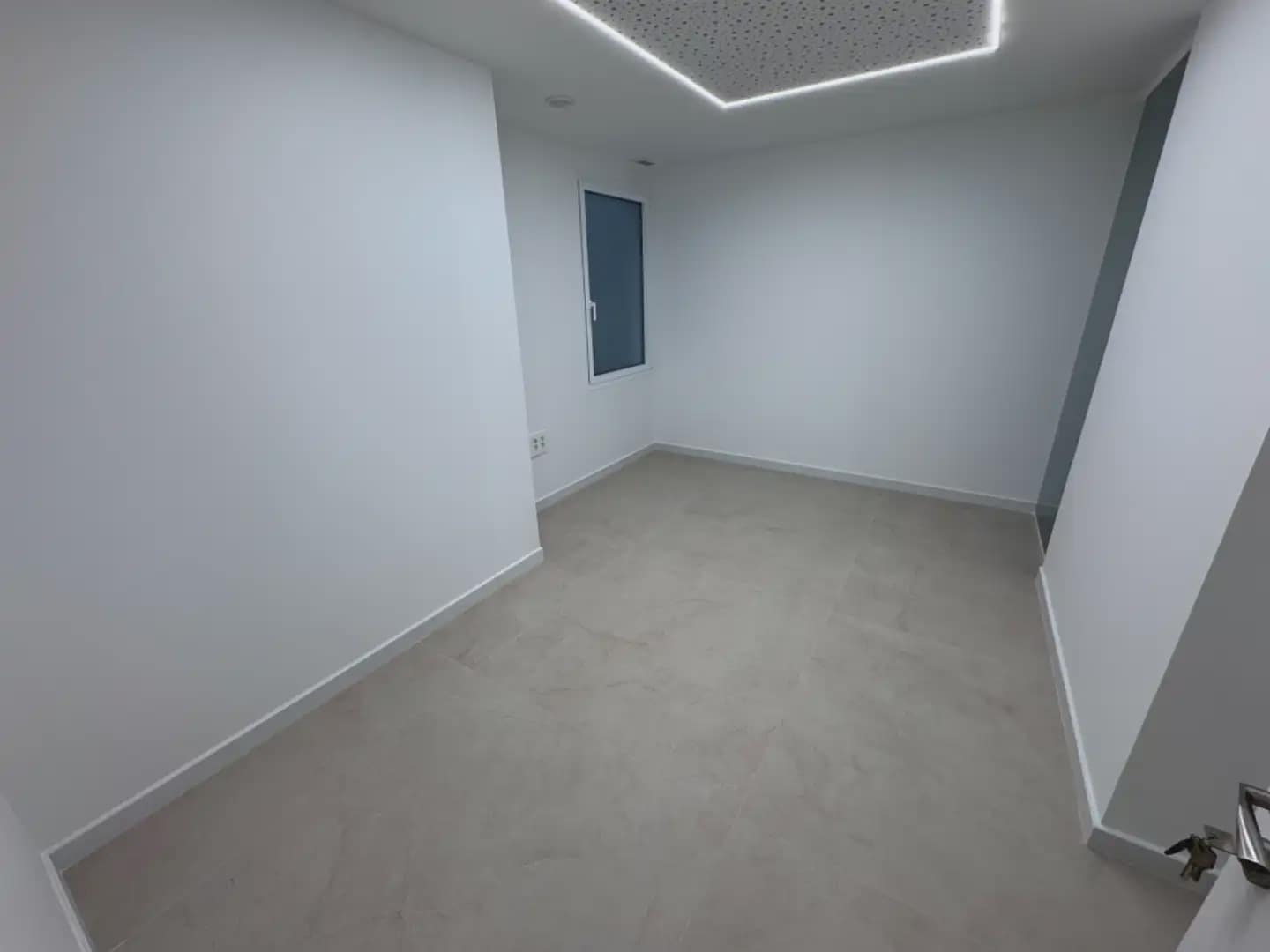 Gewerbe zu vermieten in Villena - 300 € (Ref: 9773516)