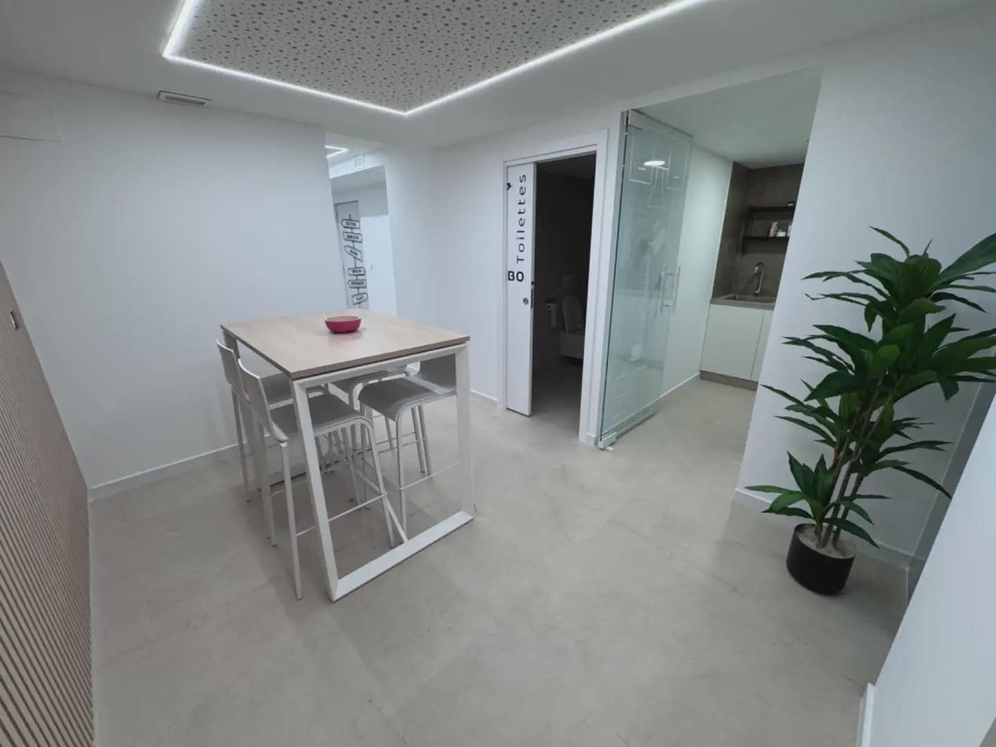 Gewerbe zu vermieten in Villena - 300 € (Ref: 9773516)
