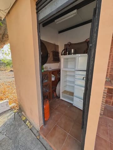 3 soveværelse Villa til salg i Villena med swimmingpool garage - € 165.000 (Ref: 9773517)