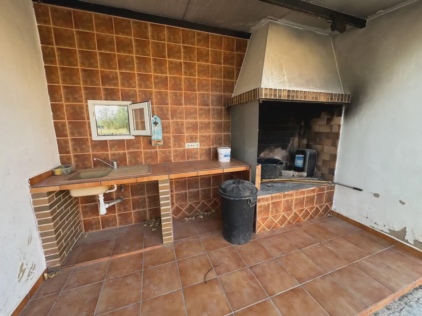 3 bedroom Villa for sale in Villena with pool garage - € 165,000 (Ref: 9773517)