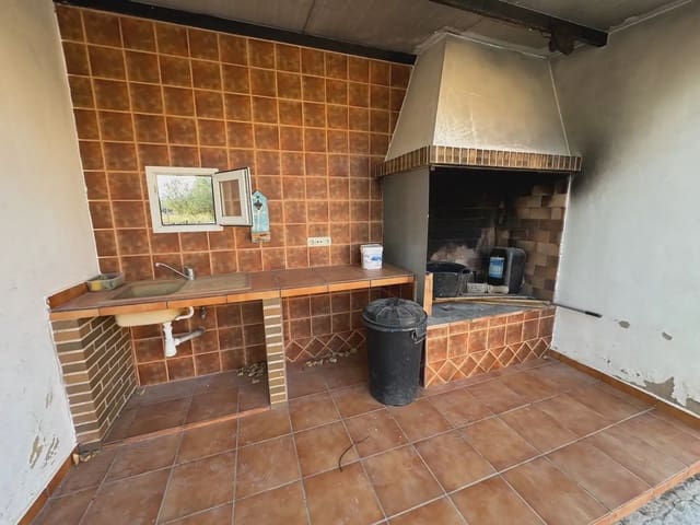 3 soveværelse Villa til salg i Villena med swimmingpool garage - € 165.000 (Ref: 9773517)