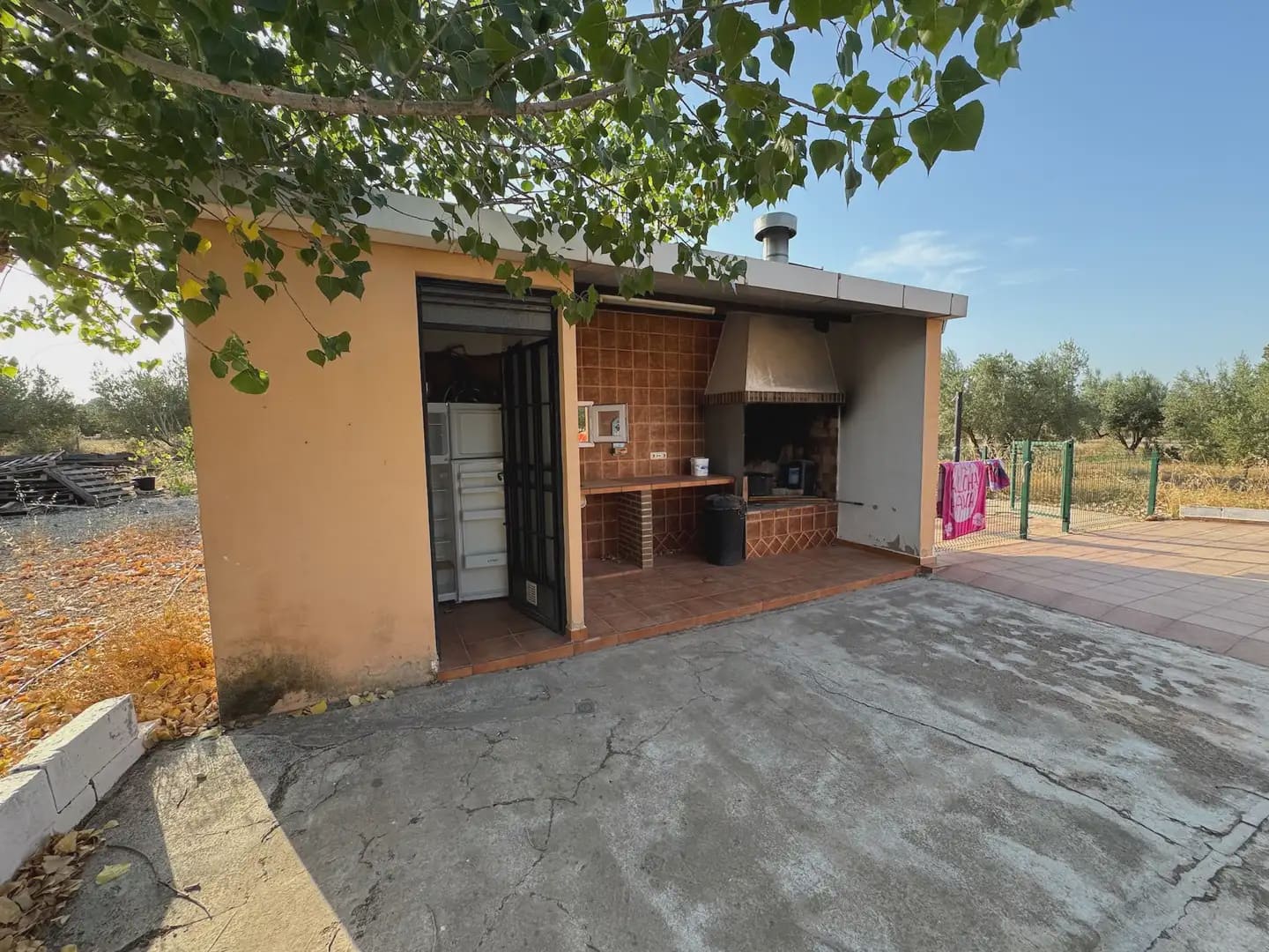 3 bedroom Villa for sale in Villena with pool garage - € 165,000 (Ref: 9773517)