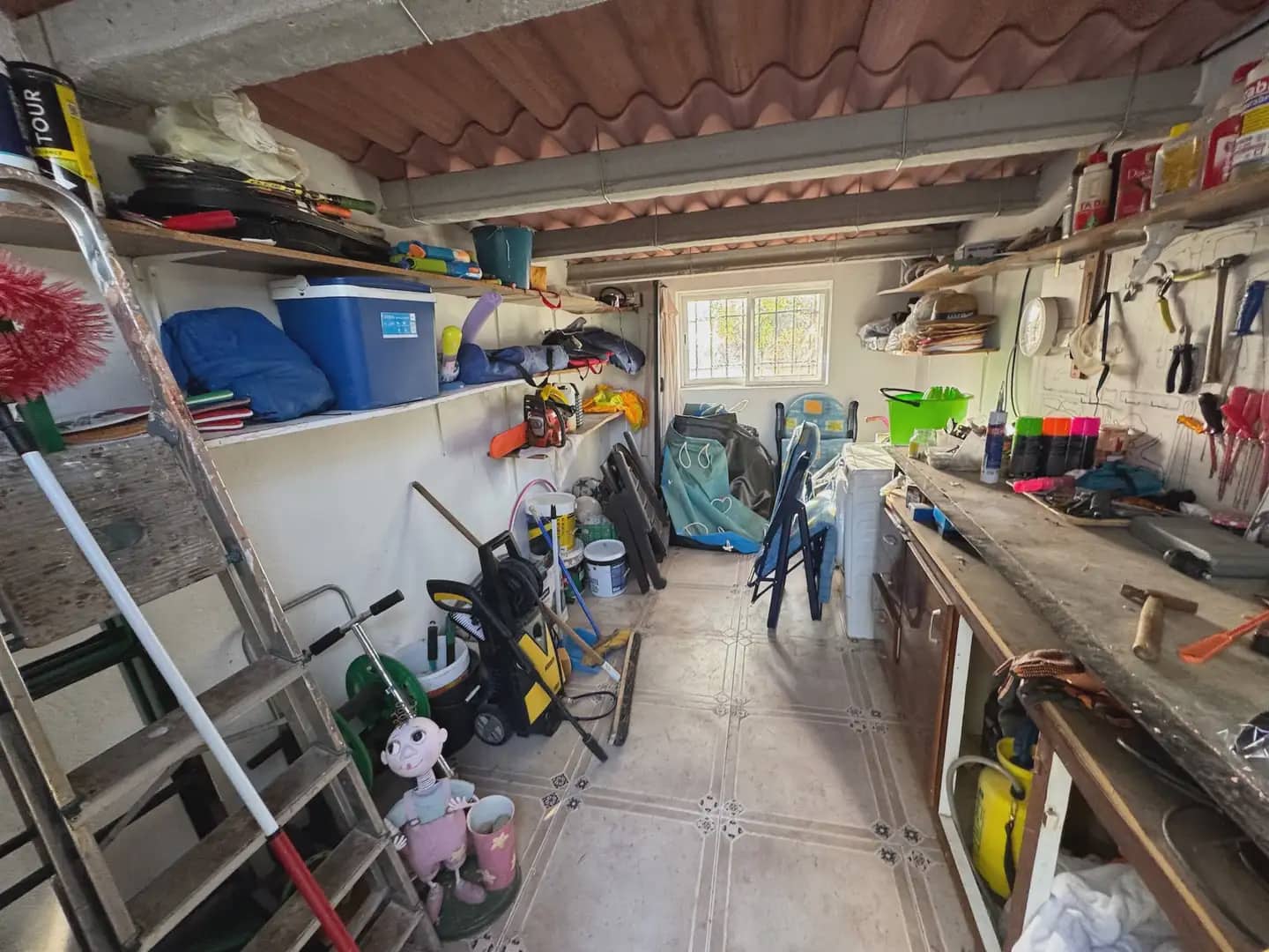 3 bedroom Villa for sale in Villena with pool garage - € 165,000 (Ref: 9773517)