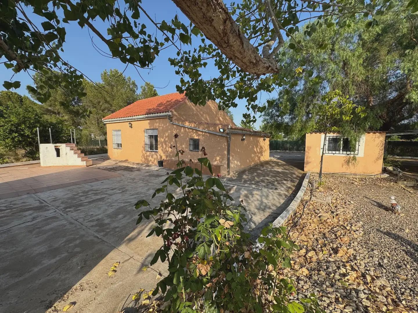 3 bedroom Villa for sale in Villena with pool garage - € 165,000 (Ref: 9773517)