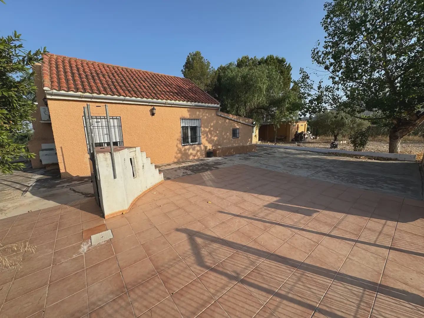 3 bedroom Villa for sale in Villena with pool garage - € 165,000 (Ref: 9773517)