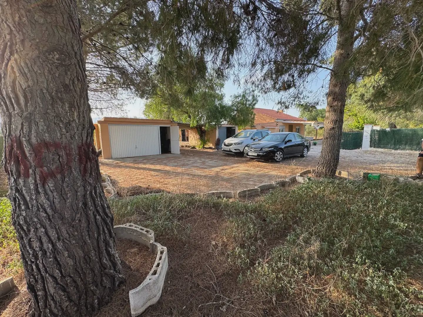 3 bedroom Villa for sale in Villena with pool garage - € 165,000 (Ref: 9773517)