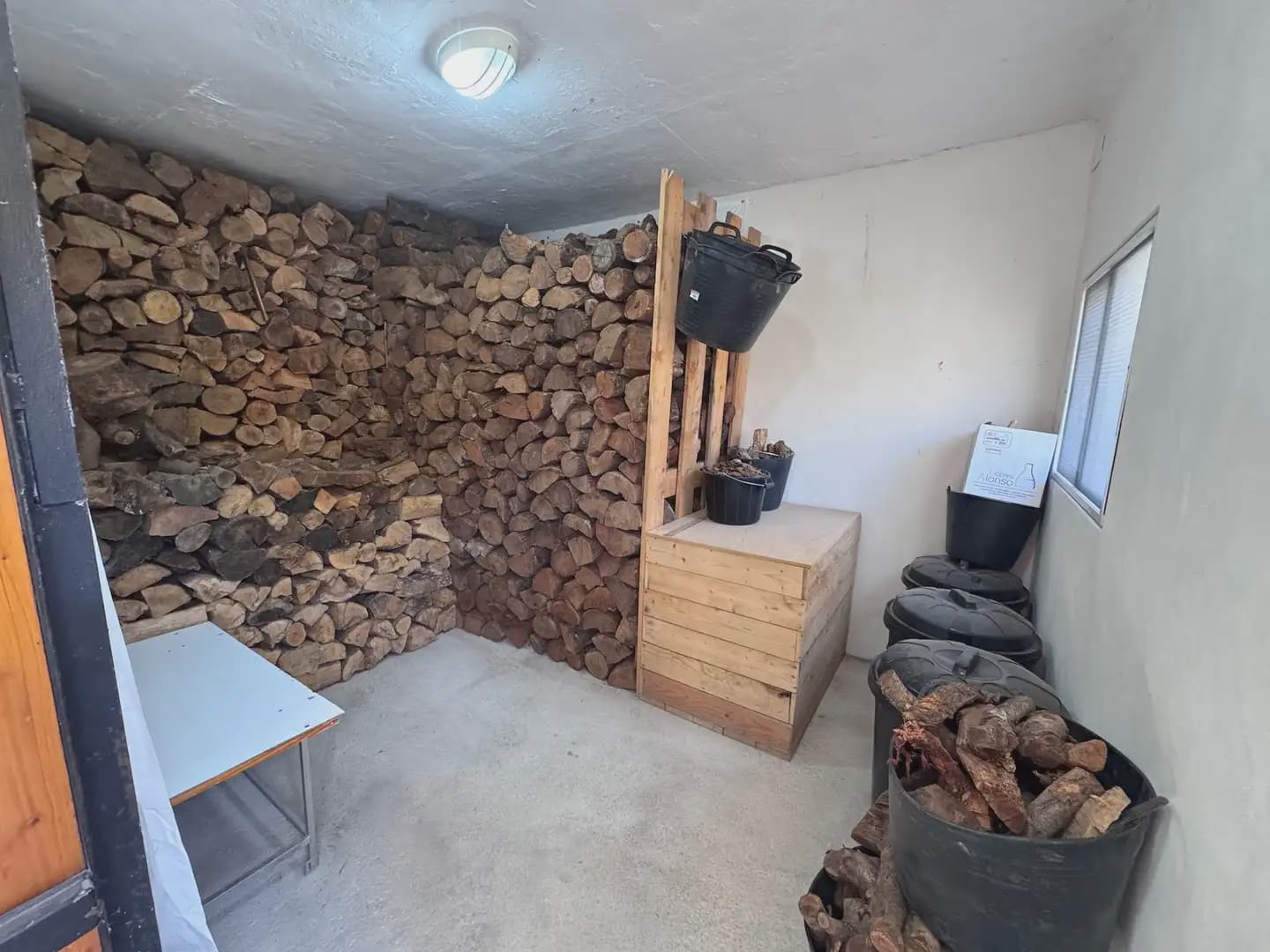 6 bedroom Villa for sale in Villena with garage - € 169,000 (Ref: 9773521)