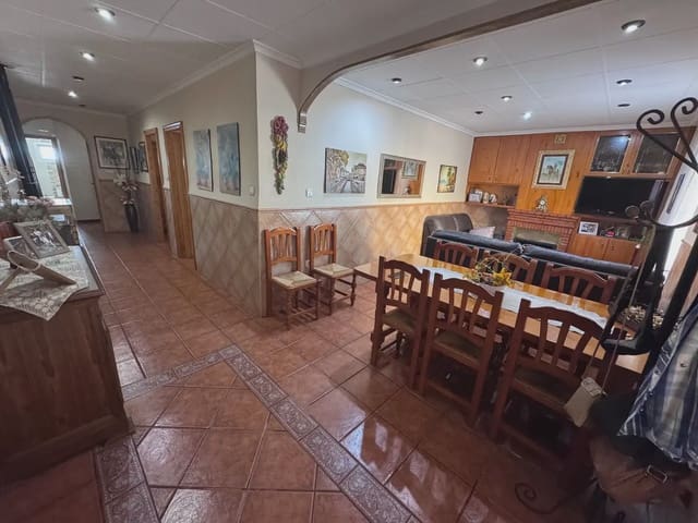 6 soverom Villa til salgs i Villena med garasje - € 169 000 (Ref: 9773521)